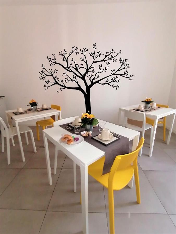 Guesthouse Tree Rooms Modern Bergamo Dış mekan fotoğraf
