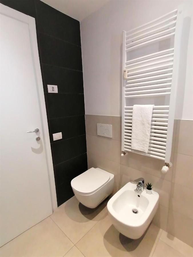 Guesthouse Tree Rooms Modern Bergamo Dış mekan fotoğraf